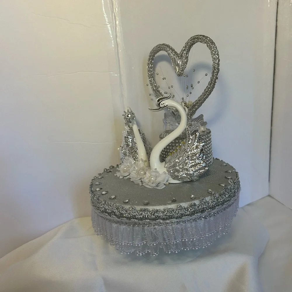 Chic Silver Swan and Heart Cake Topper